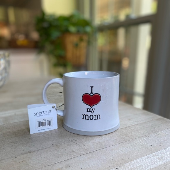 I ❤️ my MOM Stoneware Coffee Mug by Spectrum NWT 4.5” at base and 4” at opening - Picture 2 of 6